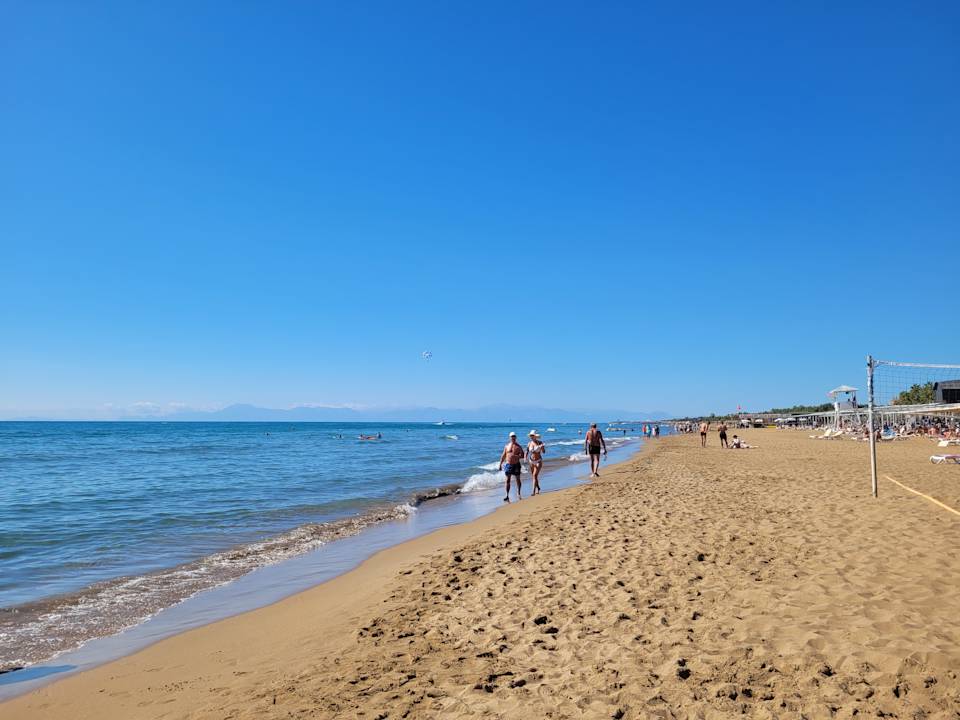 Strand Alba Queen Hotel