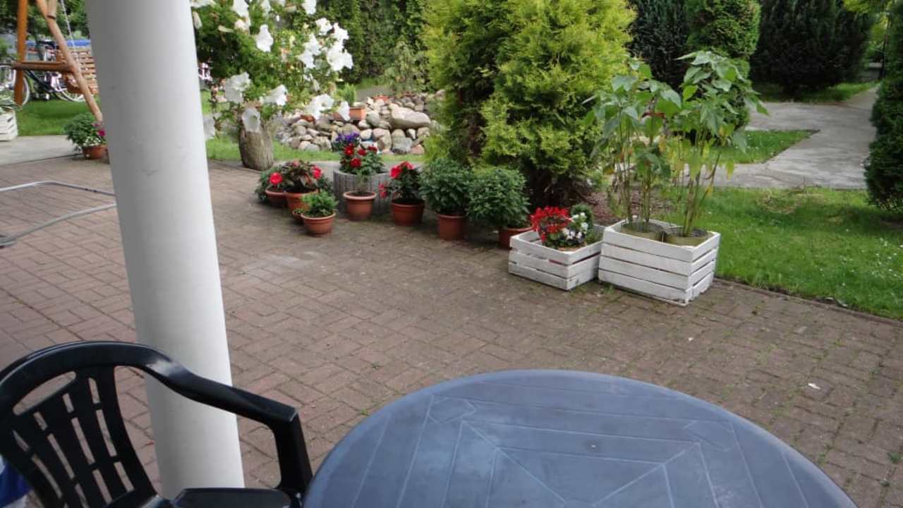 Widok na taras Gästezimmer Adam 1