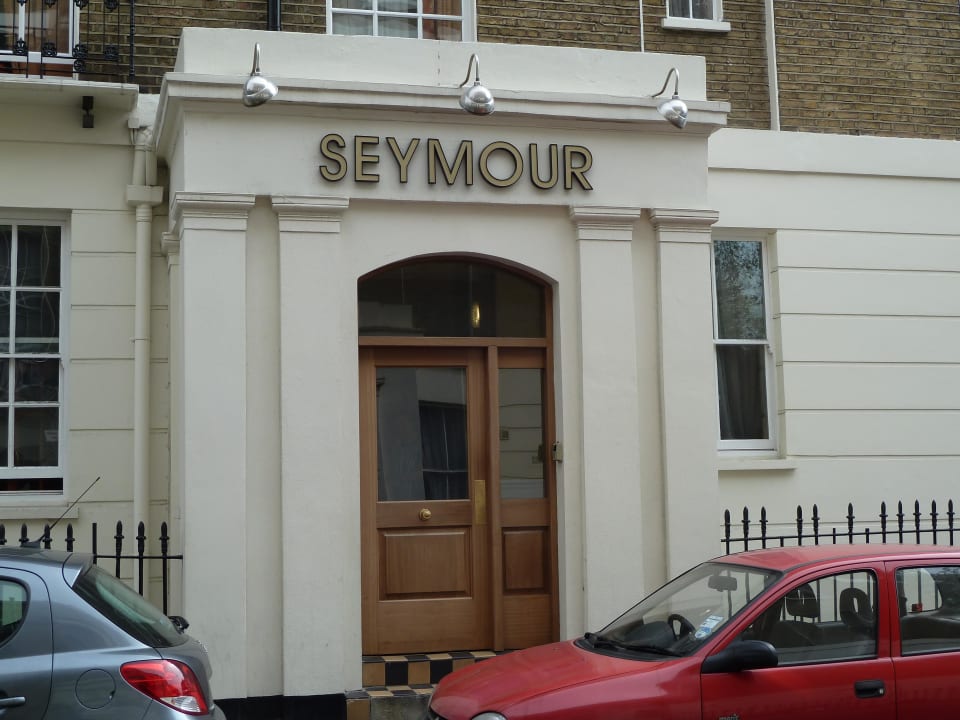 Eingangstür Hotel Seymour