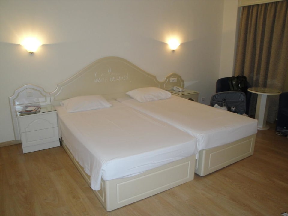 Traumhaftes Bett Hotel Kalithea Mare Palace
