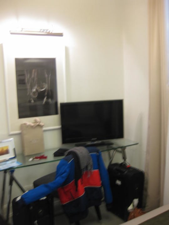 Ablage  und Fernseher Relais Vatican View