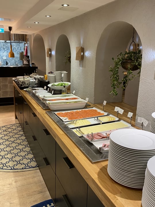 Gastro SureStay Plus Hotel Verso