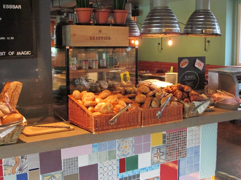 Frühstücksbüffet 25hours Hotel Wien beim MuseumsQuartier