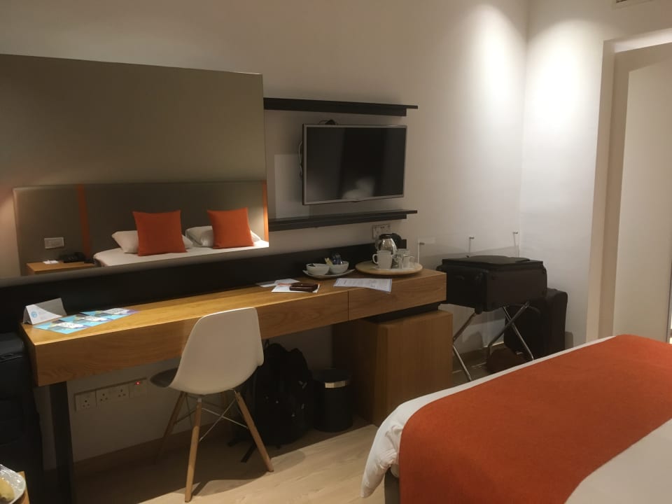 Zimmer Crystal Springs Beach Hotel