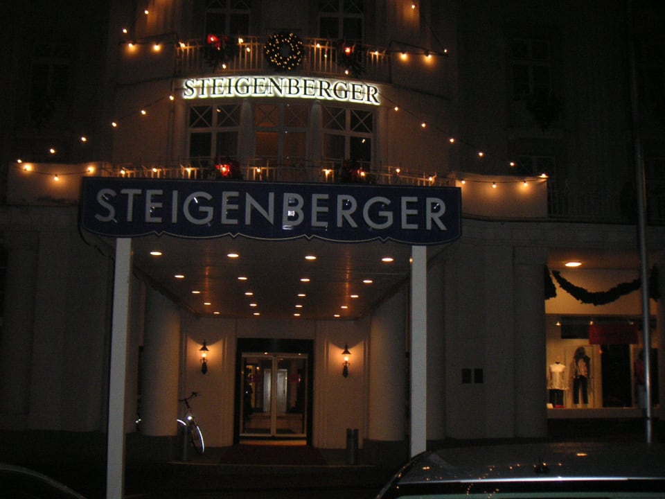 Der Hoteleingang Steigenberger Hotel Bad Neuenahr