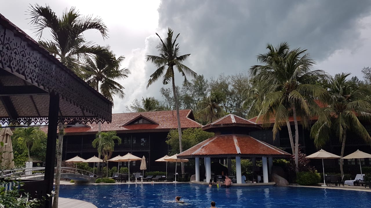 Pool Meritus Pelangi Beach Resort And Spa Pantai Cenang