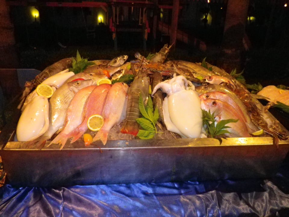 Fischabend an der Poolbar Swiss Inn Resort Dahab