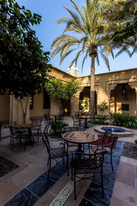 Shisha-Bar im Innenhof One&Only Royal Mirage Resort Dubai at Jumeirah Beach