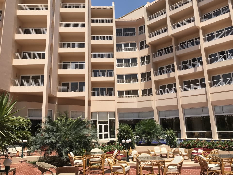 Innenhof Marriott Hurghada Beach Resort