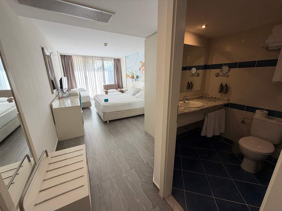 Zimmer Iberostar Waves Bellevue