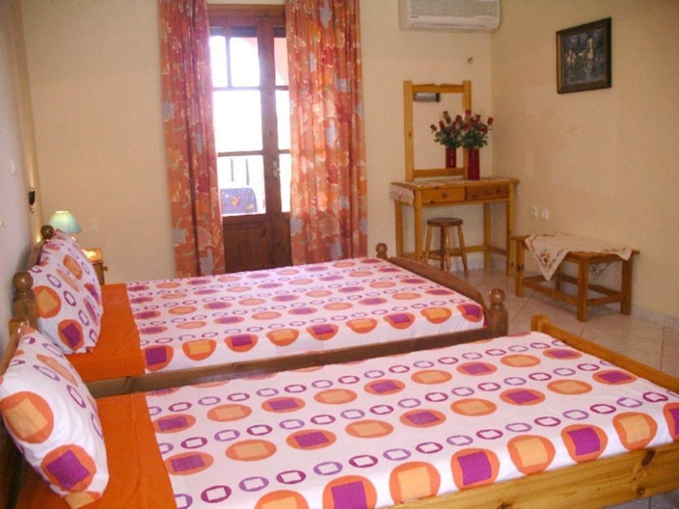 Studio #2 Arazzo Holiday Apartments