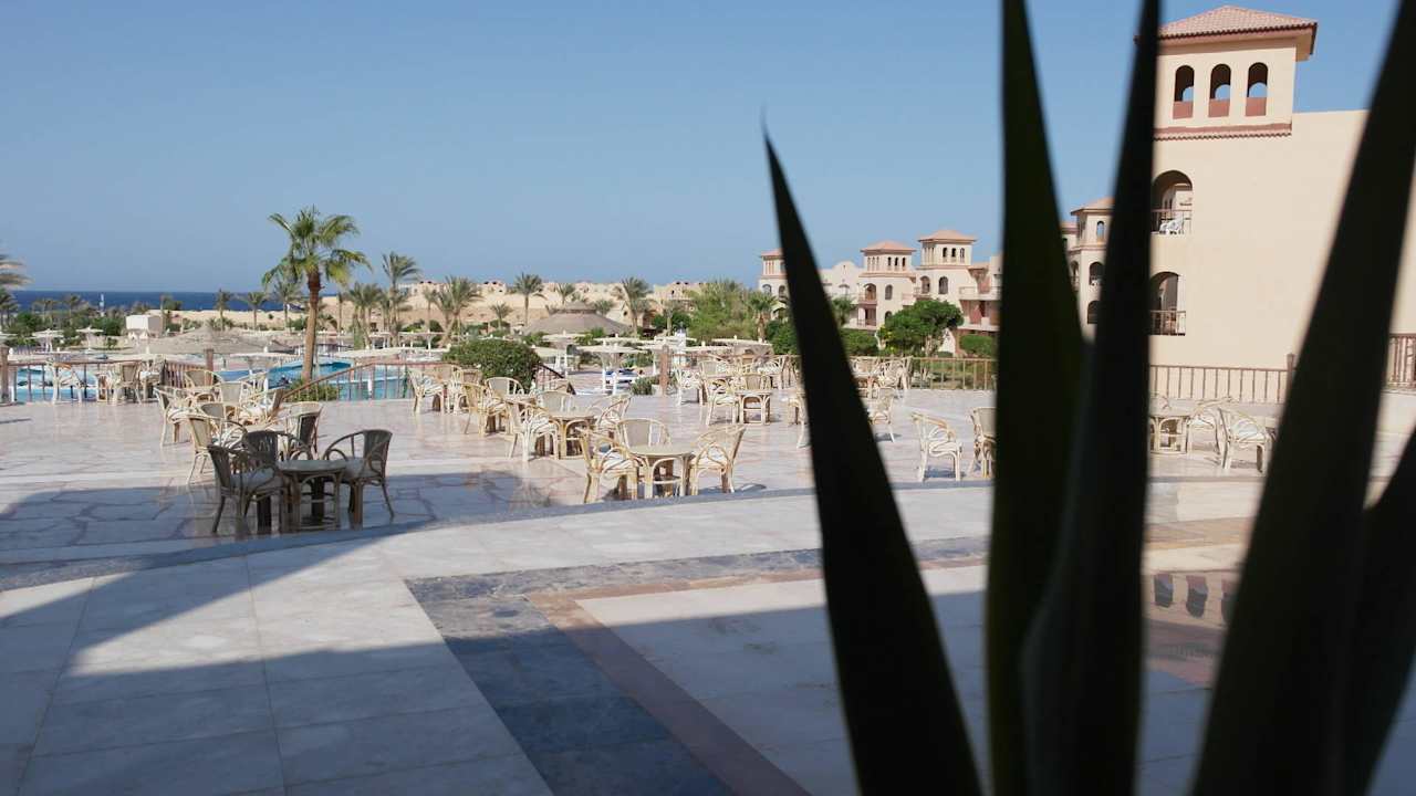 Von der Rezeption aus Pensée Royal Garden Beach Resort