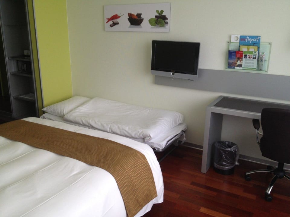 Grosses Zimmer Holiday Inn Bern - Westside