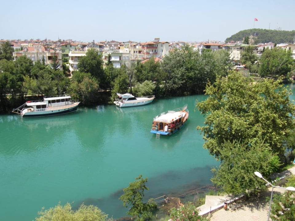 Blick vom Balkon auf den Manavgatfluss Hotel Nil