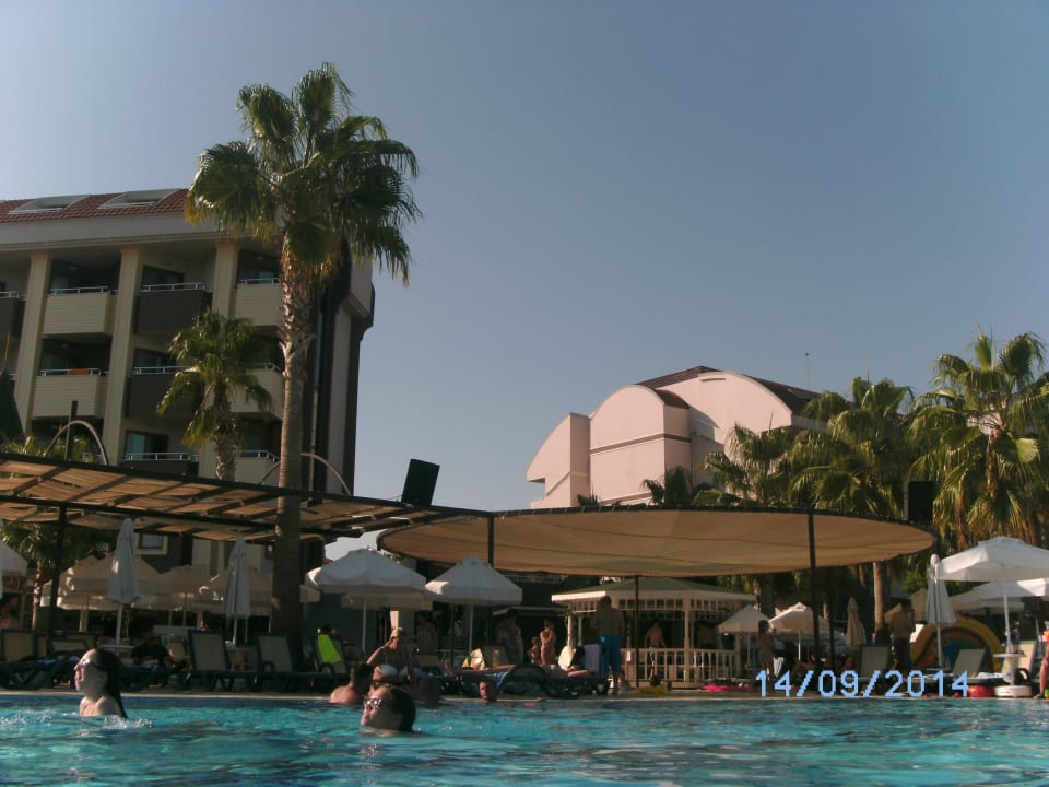 Blick aus dem Wasser Hane Family Resort