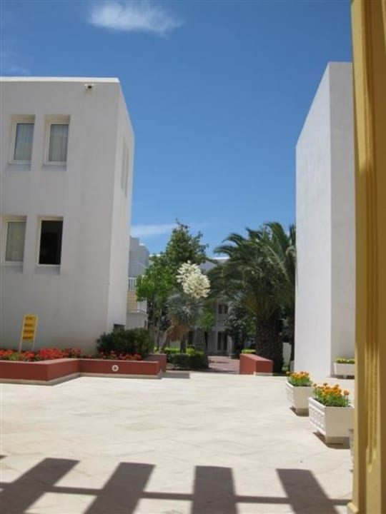 Weg zu den Gartenvillen Monachus Family Resort Sorgun