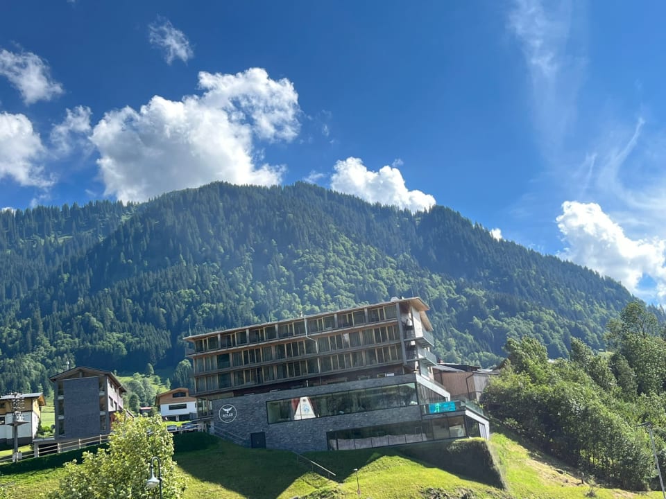 Außenansicht Hotel Adler
