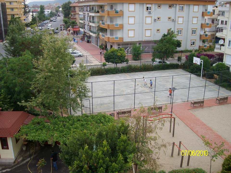 Widok z hotelu Enki Hotel