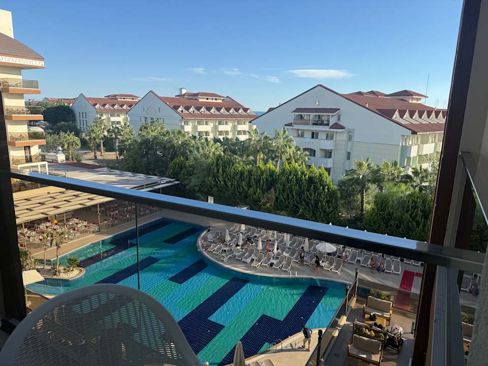 Pool Glamour Resort & Spa