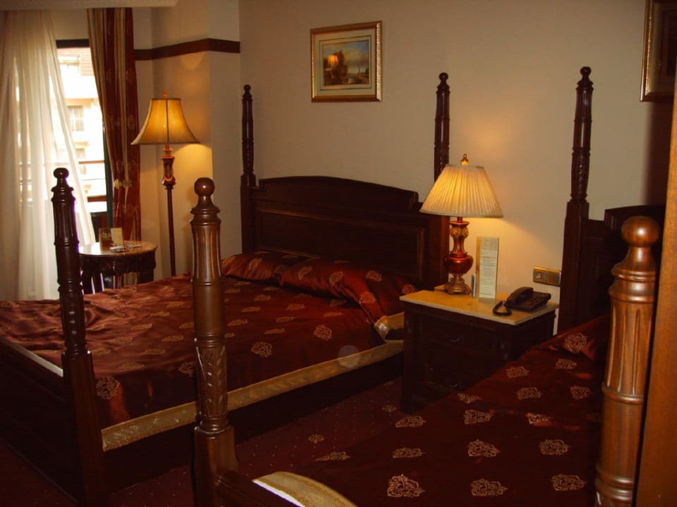 Erinnert Hotel Delphin Palace