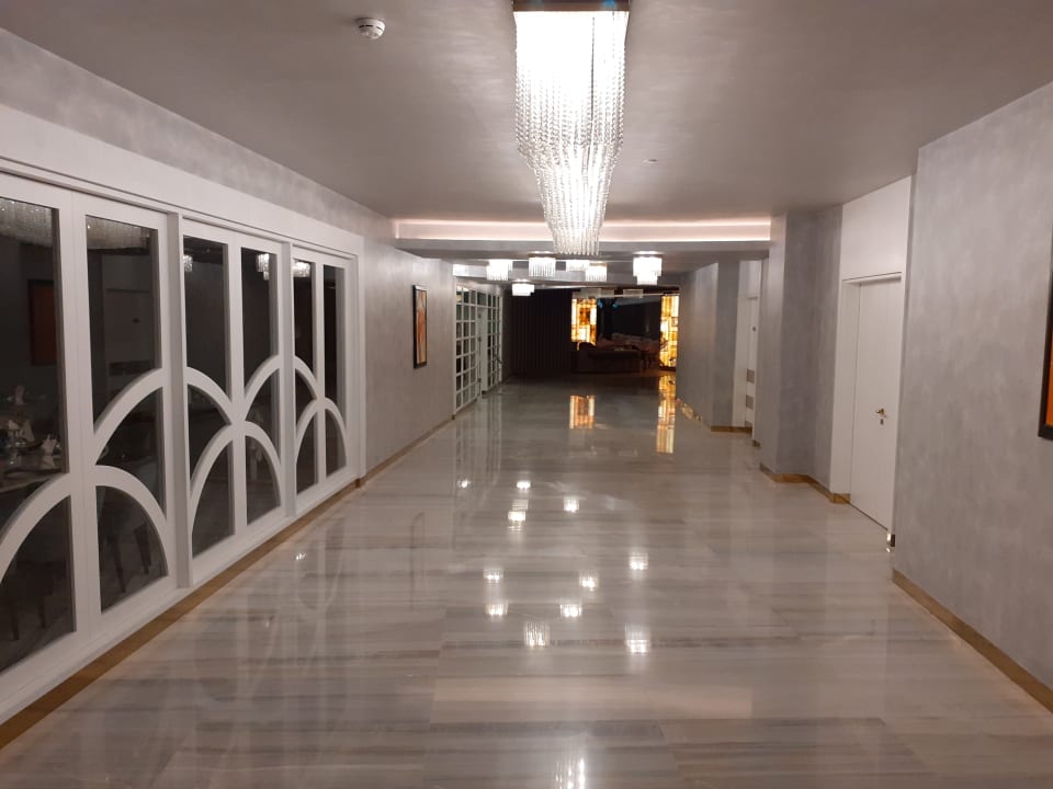 Sonstiges Royal Wings Hotel