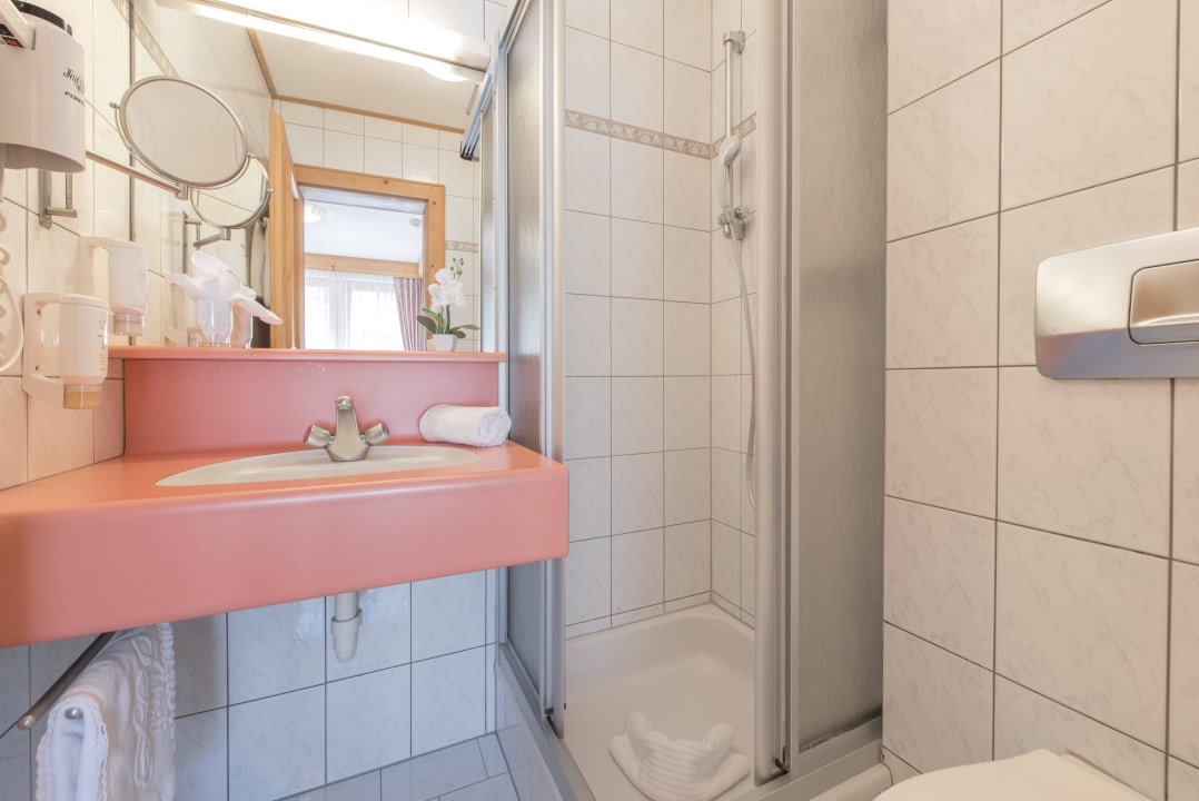 Single- Badezimmer Landhotel Älpili