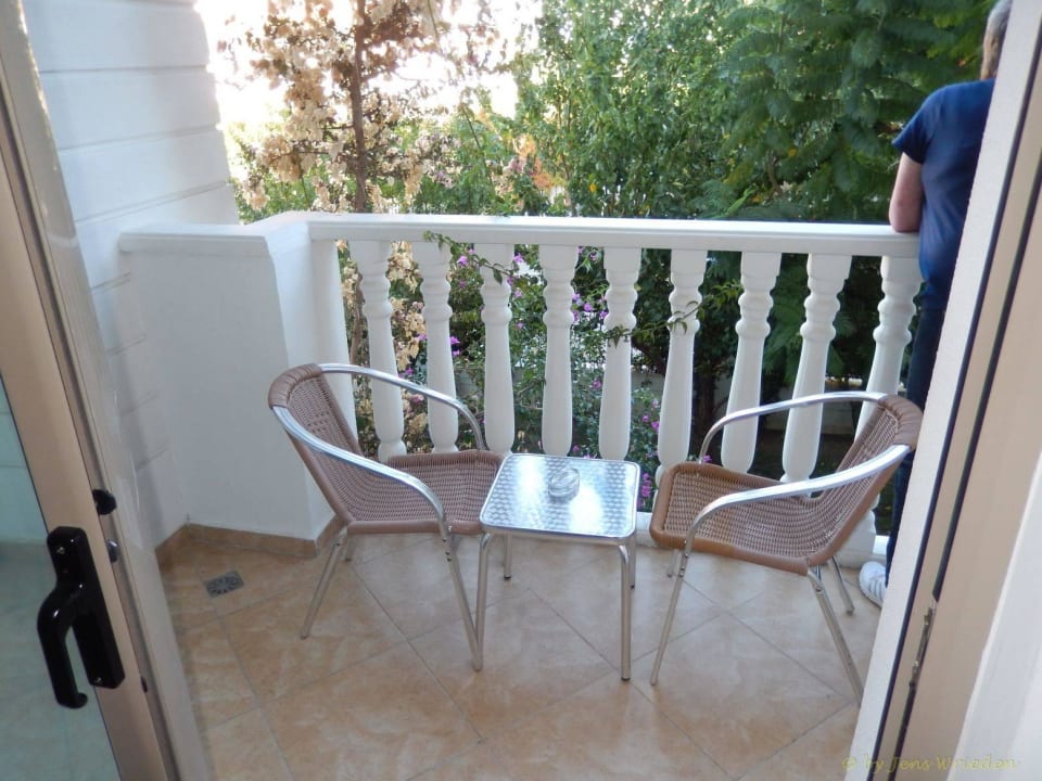 Der Balkon, klein, aber zweckmäßig Alba Queen Hotel