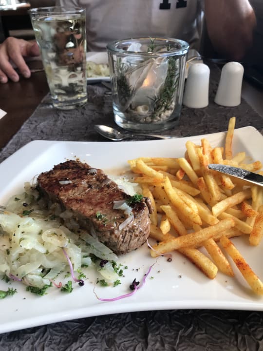 Gastro Hotel Die kleine Blume