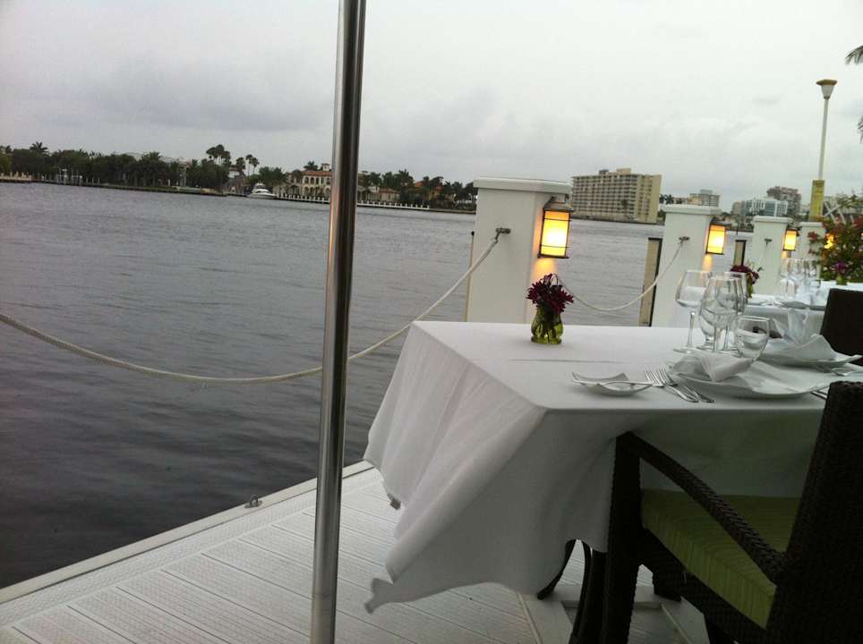 Dinner @ Secret Garden Hotel The Pillars At New River Sound