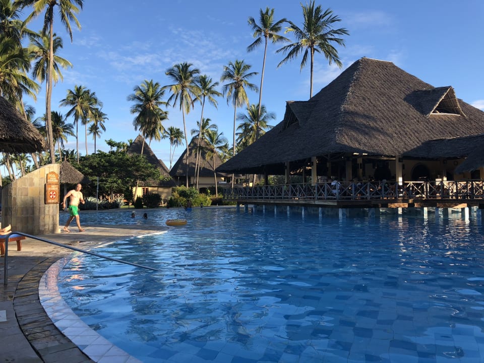 Pool Neptune Pwani Beach Resort & Spa