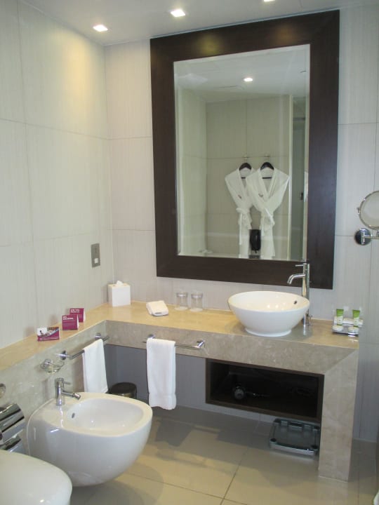 Badezimmer Crowne Plaza Hotel Yas Island