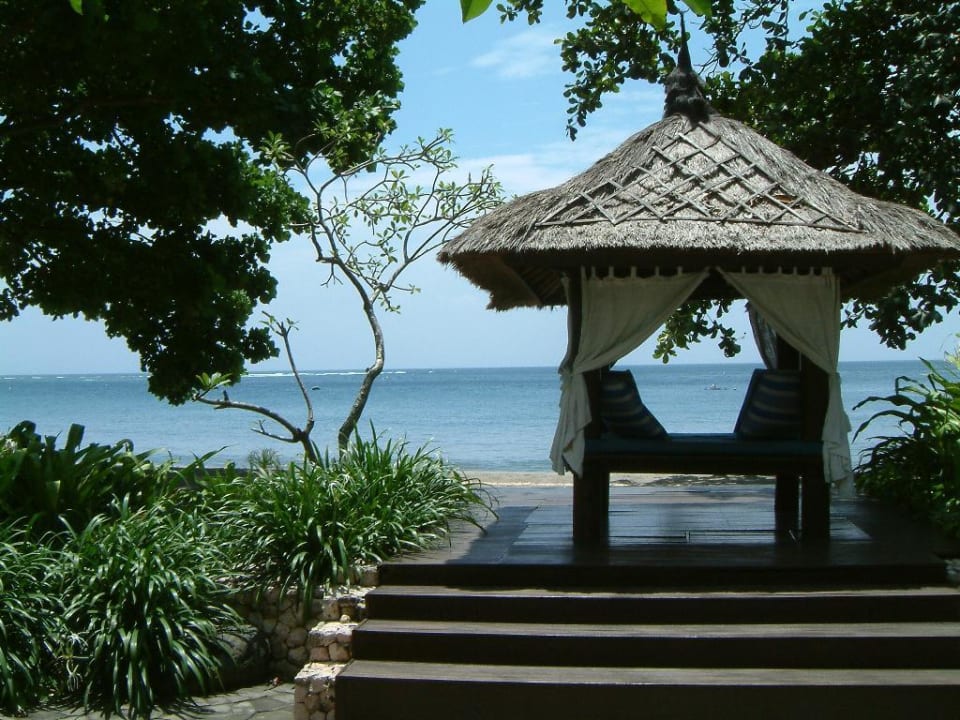 Träumen und relaxen. Hotel Sheraton Senggigi Lombok Beach Resort