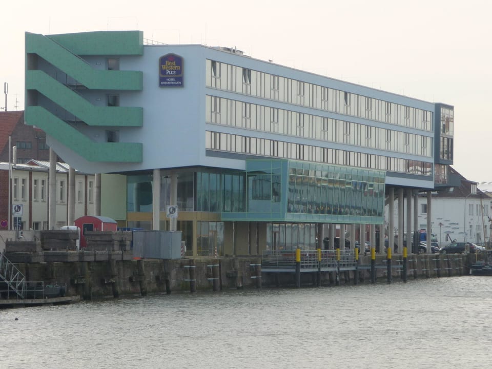 Außenfront Hafenseite Best Western Hotel Bremerhaven