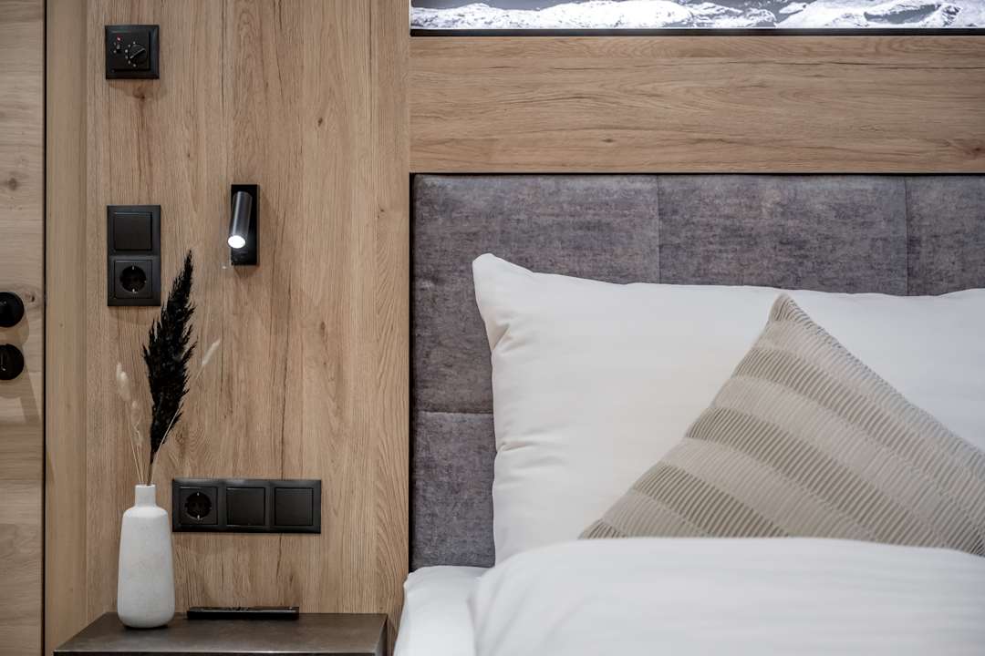 Sonstiges Falkners Five