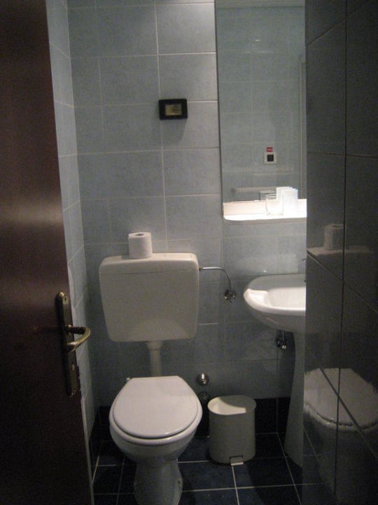 Eingang-Badezimmer Hotel Neptun