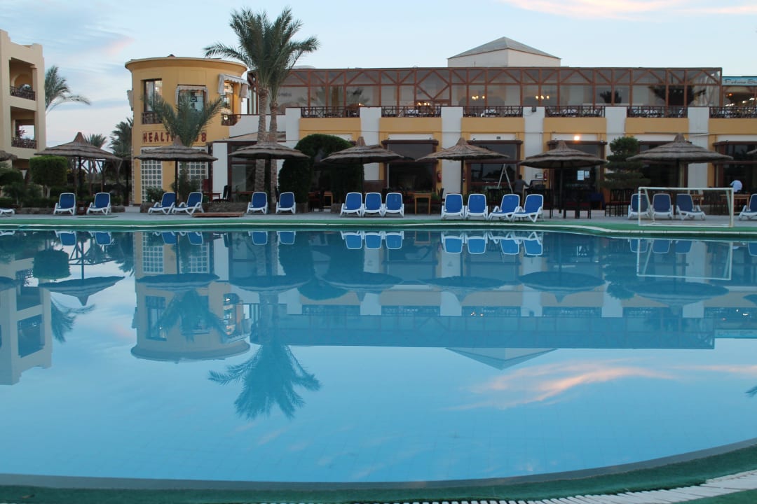Бассейн Panorama Bungalows Resort El Gouna