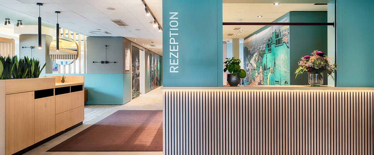 Lobby B&B Hotel Salzburg-Nord