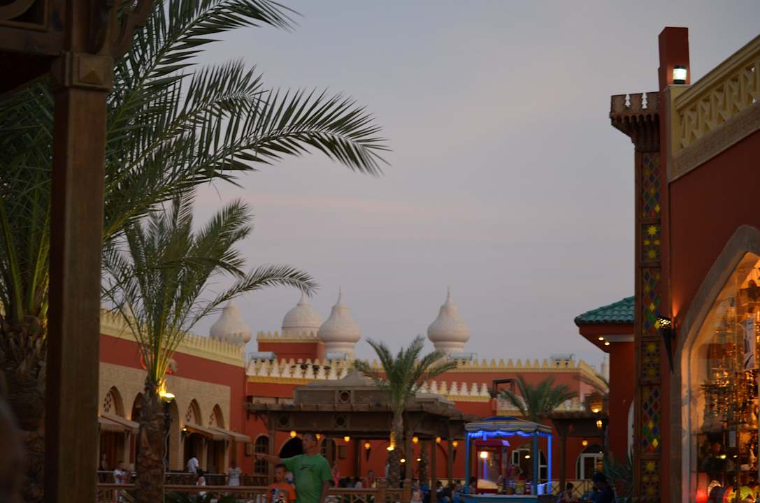 Patio Pickalbatros Alf Leila Wa Leila Resort - Neverland Hurghada