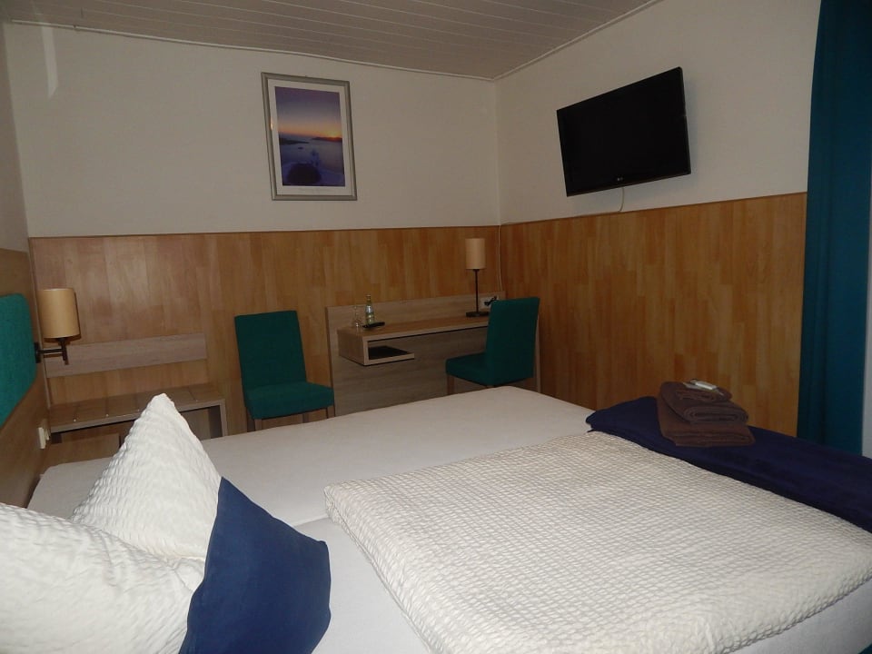 Neue Möbel Hotel-Lindenhof