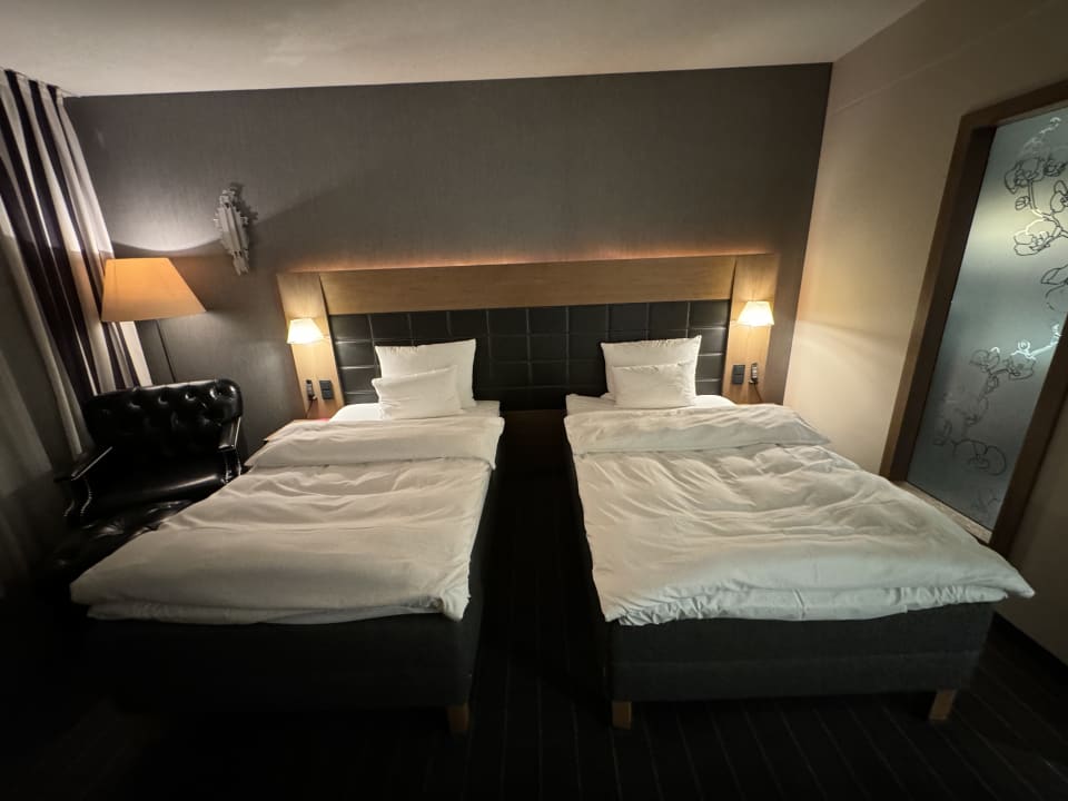 Zimmer Mövenpick Hotel Stuttgart Airport