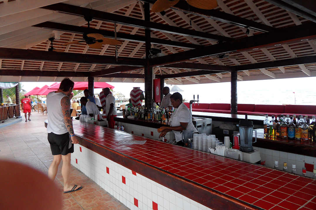 Hauptbar Grand Muthu Club Caribbean Runaway Bay