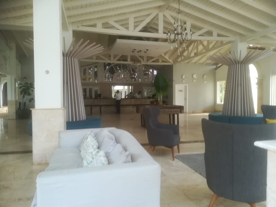 Lobby Wyndham Alltra Samana