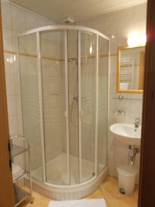 Räumlich getrenntes Bad und WC Hotel Ilkerl Weinberghof