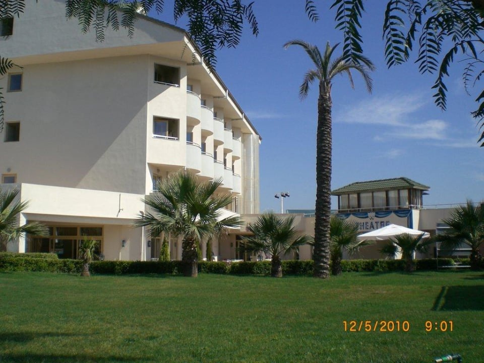 Garten Side Breeze Hotel