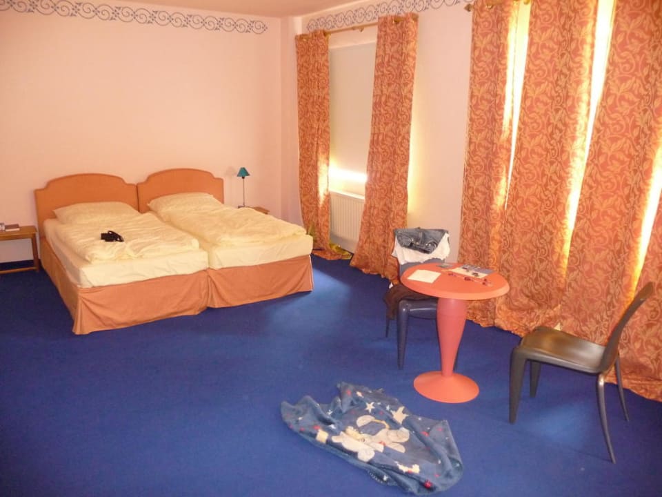 Riesiges 4-Bett-Zimmer mit viel Platz für Kinder Erzgebirgshotel Freiberger Höhe