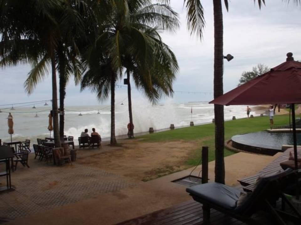 Wellen am Strand Khaolak Laguna Resort