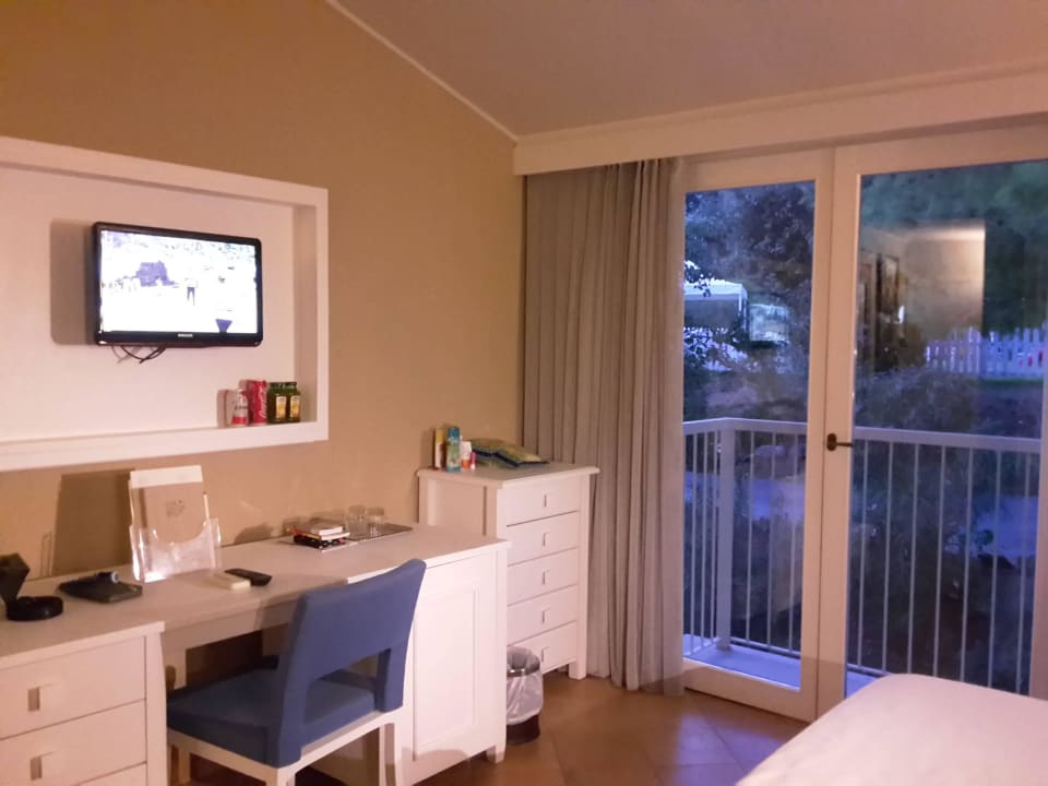 Wir hatten keinen Balkon, nur Austritt Chia Laguna - Hotel Village, Sardinia