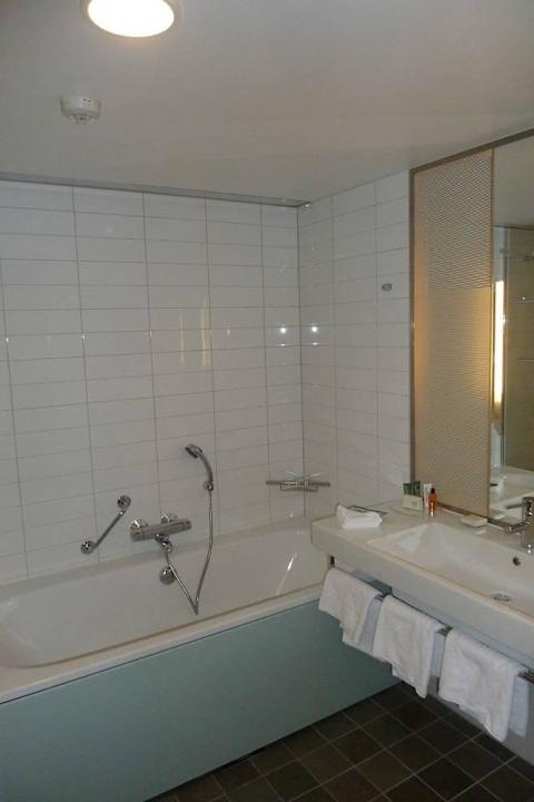 Bad Hilton Helsinki Airport