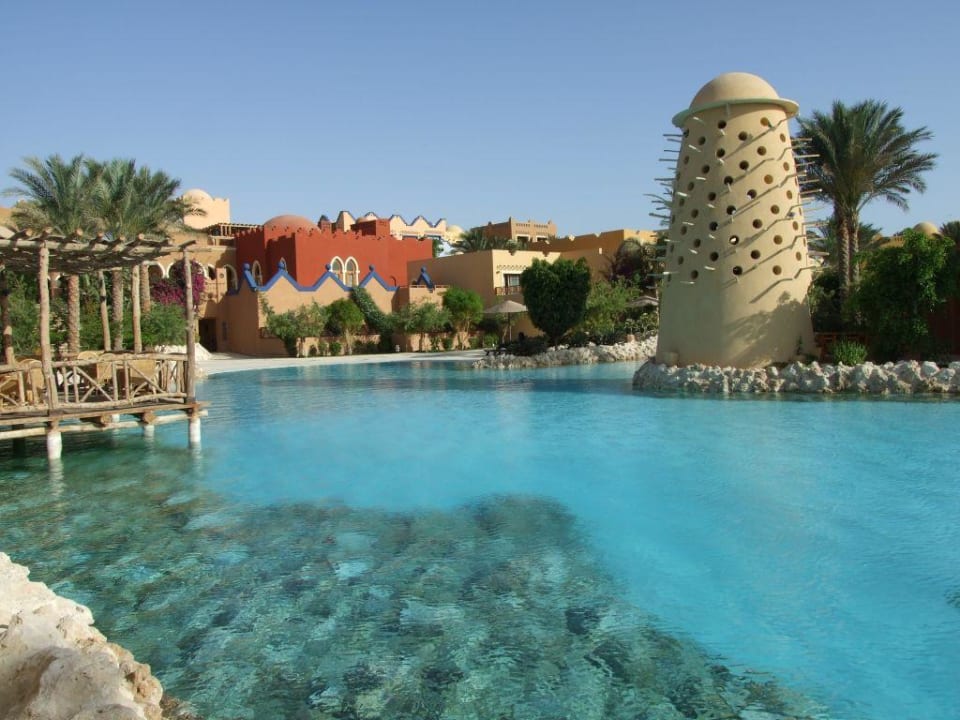Am Morgen beim Pool Grand Makadi