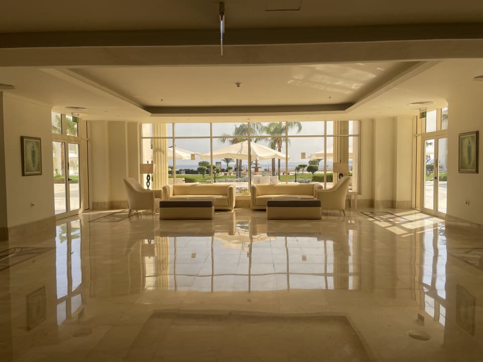 Lobby Old Palace Resort